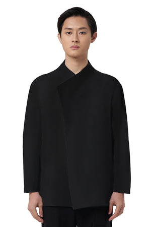 BLACK SHIRT WITH PLEATS OPENING