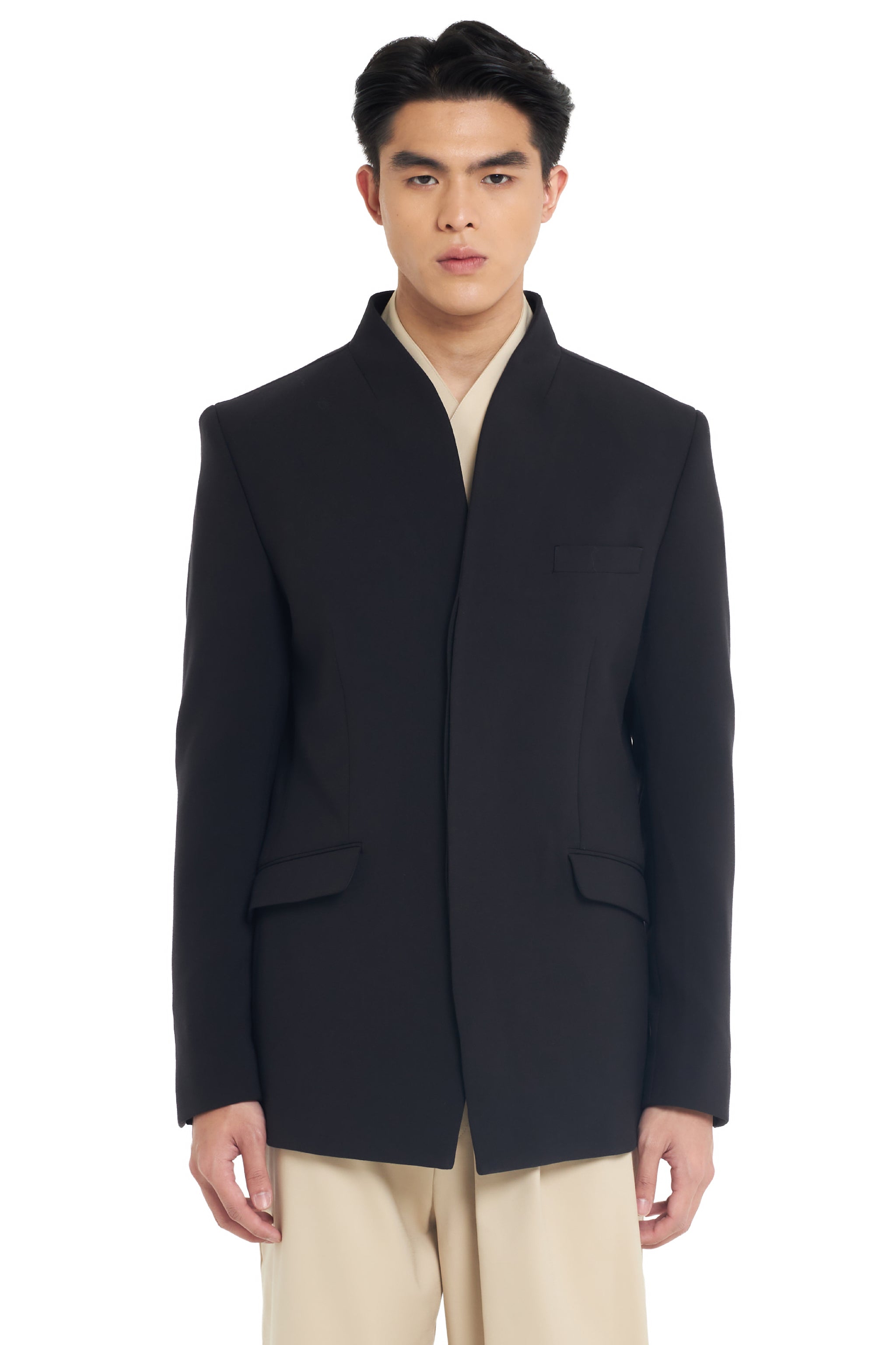 BLACK COLLARLESS BLAZER