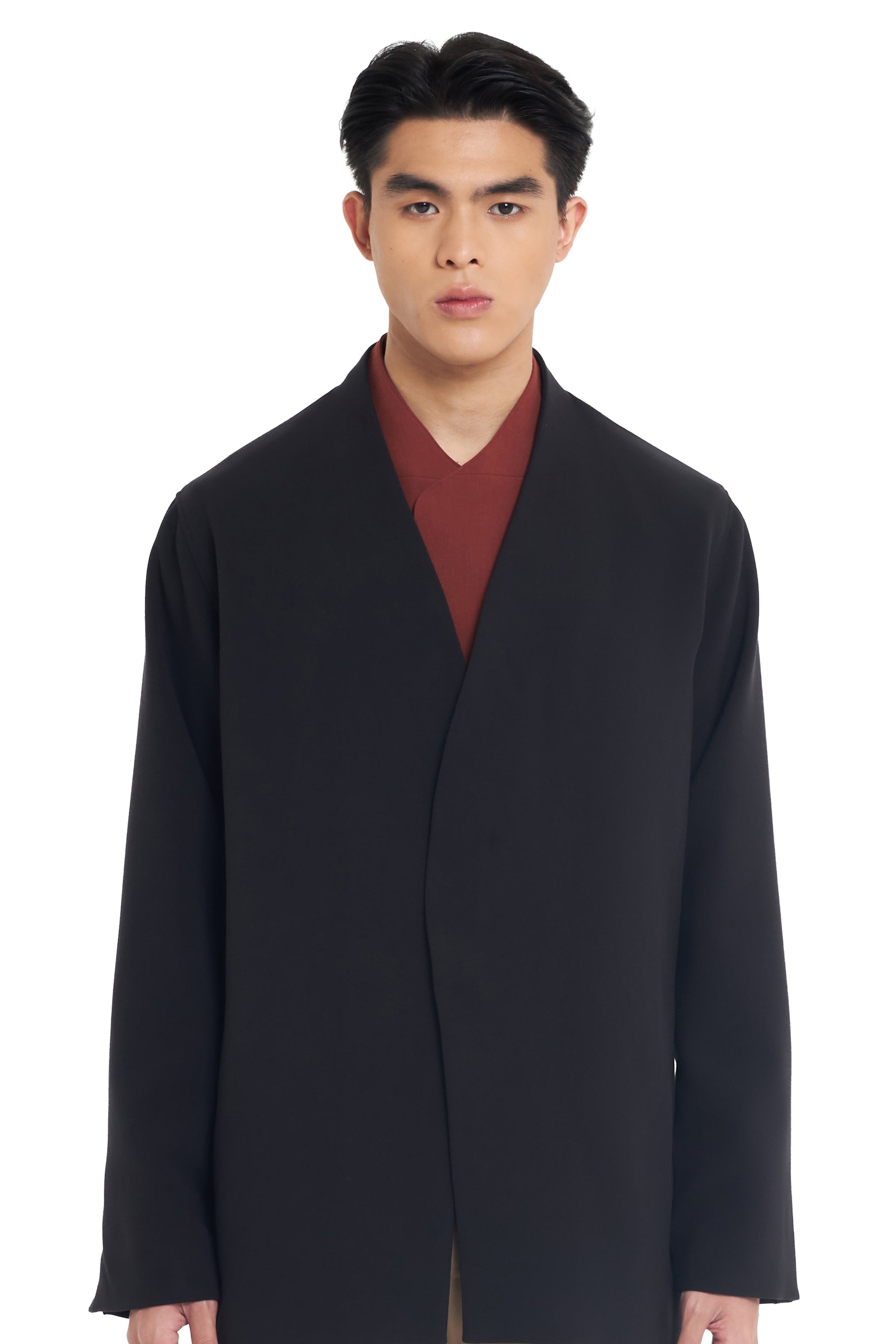 BLACK COLLARLESS OUTER