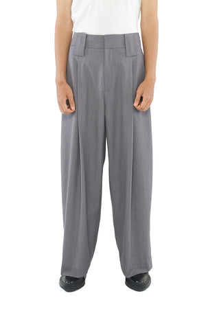 GREY OVERSIZED PANTS WITH PLEATS ON BACK