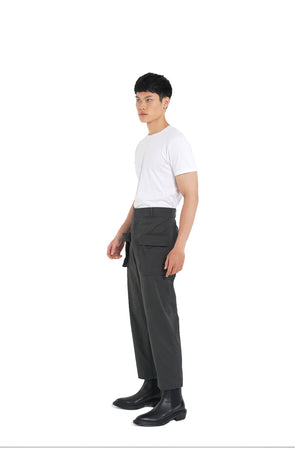 GREY PANTS WITH 3D POCKETS