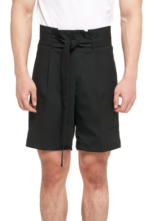 BLACK SHORT PANTS WITH PLEATS AND BELT